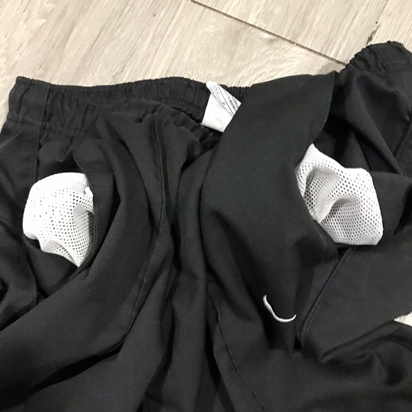 Nike Black Pull On Athletic Capris size S - Picture 3 of 6